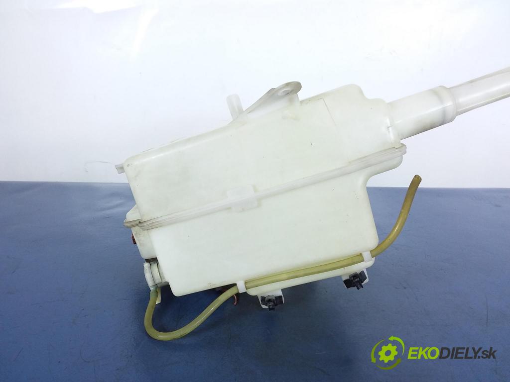 Nissan Maxima 2005 nádržka Podložka: 2224658-A