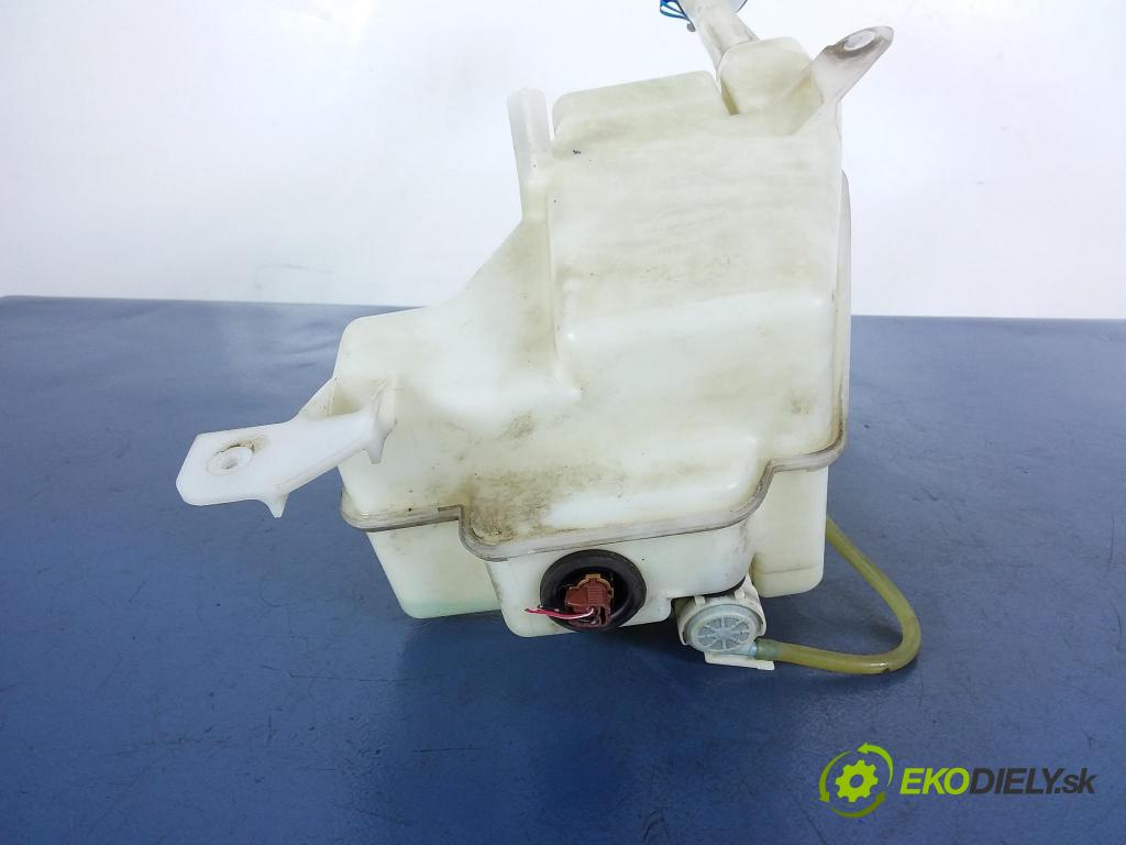 Nissan Maxima 2005 nádržka Podložka: 2224658-A