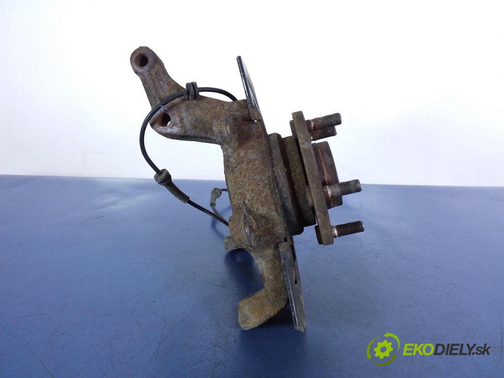 Nissan Maxima 2005 náboj ľavá