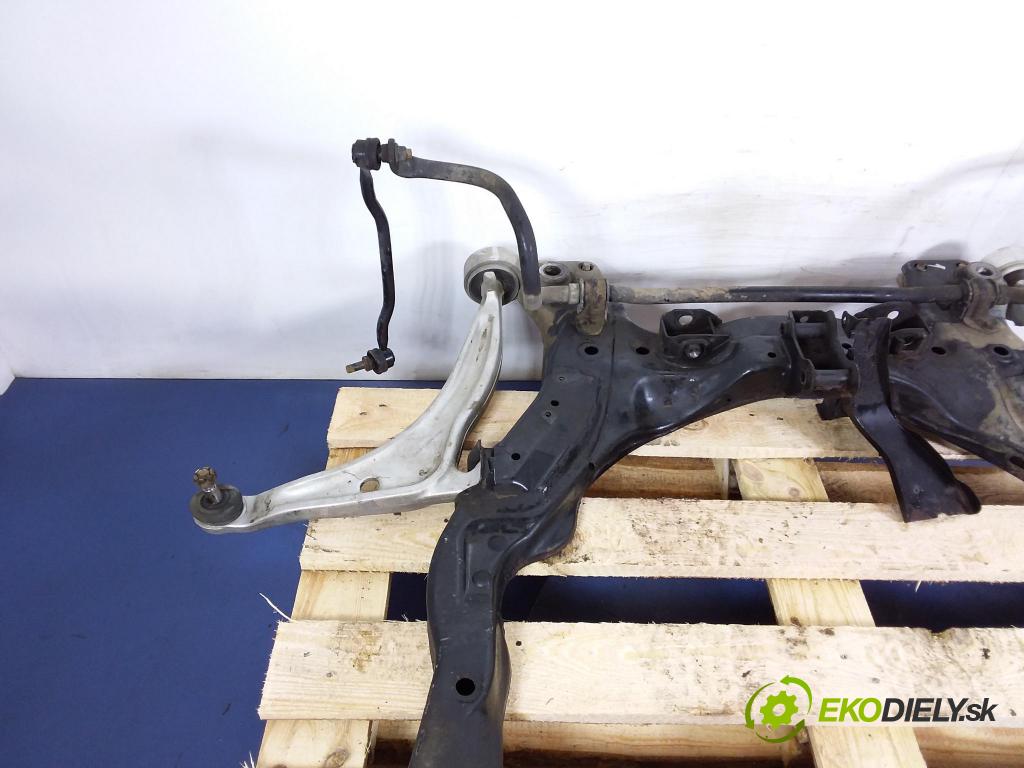 Nissan Maxima 2005 Výstuha