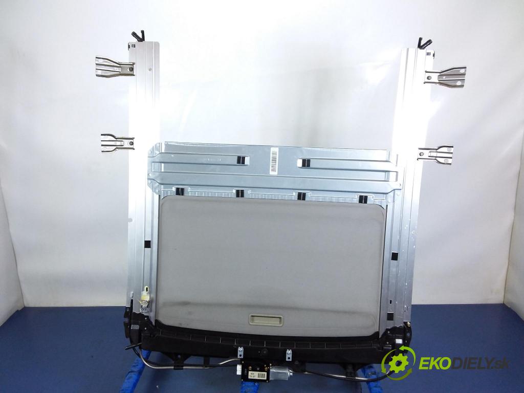 Nissan Maxima 2005 Střešní okno: