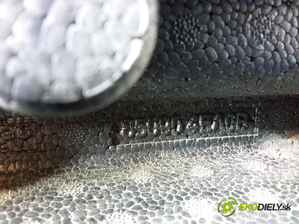 Nissan Qashqai 2015 výztuha narazník před 850904EACB