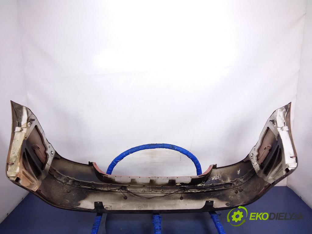 Ford Focus 2007 nárazník Zad: 