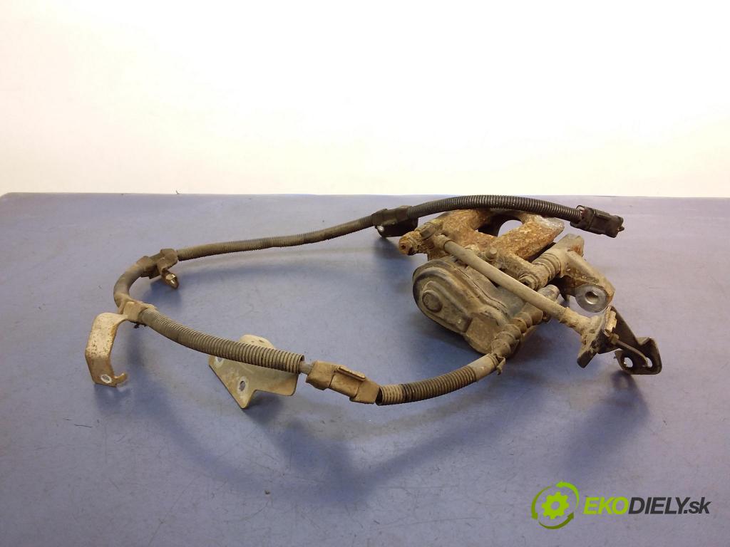 Nissan Qashqai 2015 brzdič brzdový zad Vľavo: