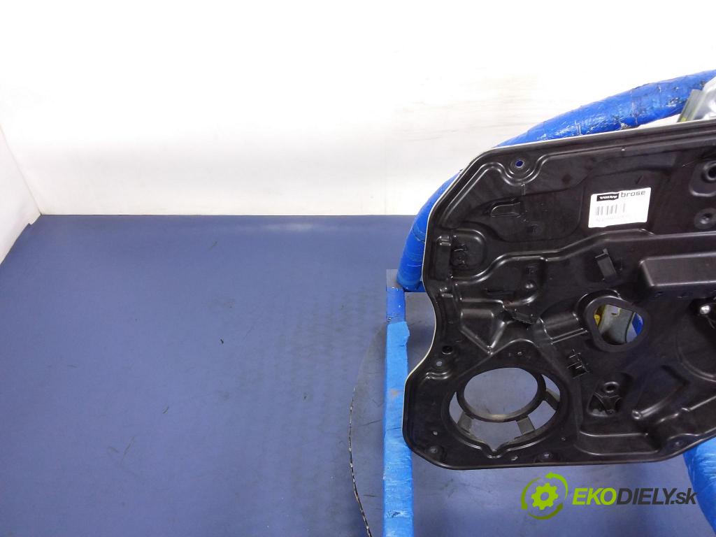Volvo V60 2015 mechanismus stahování Sklenka: Zad: v pravo: 30784313