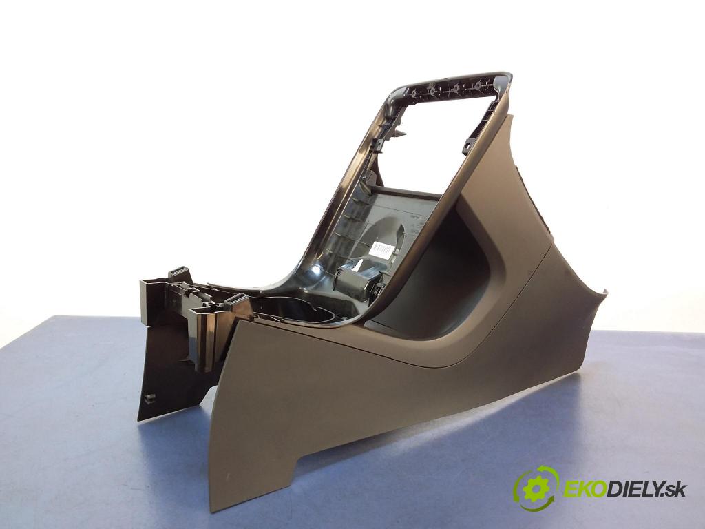 Volvo V60 2015 kokpit,pristrojová doska 31369117