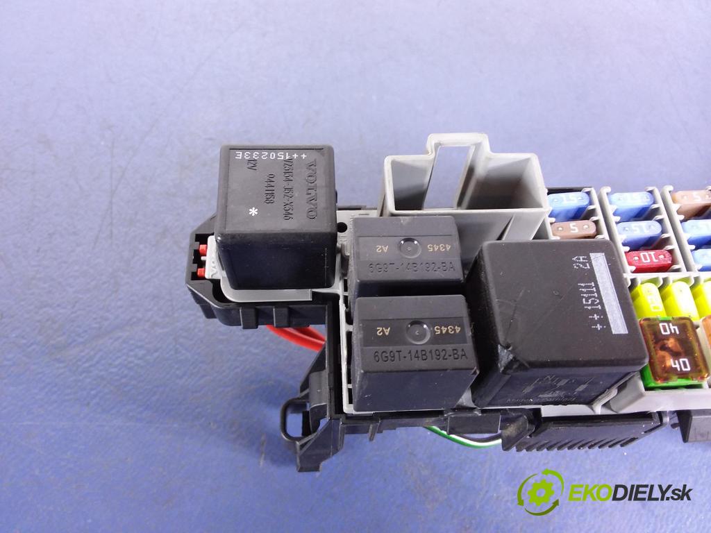 Volvo V60 2015 skrinka Poistky: 30659288