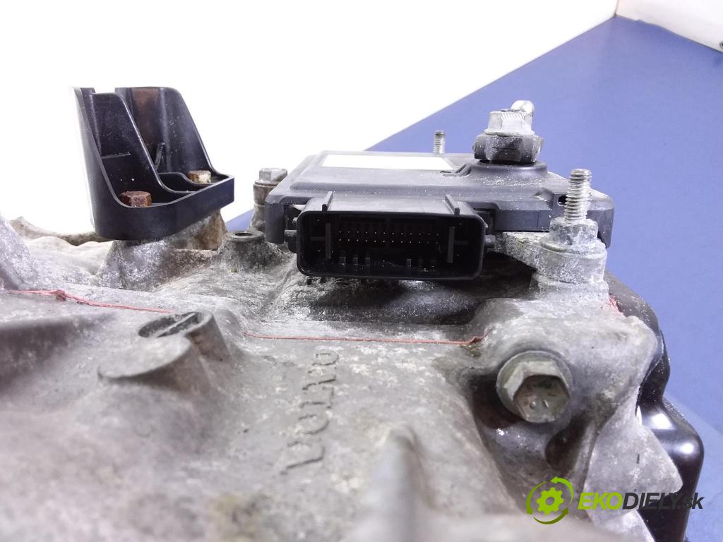 Volvo V60 2015 prevodovka automatická 1283148