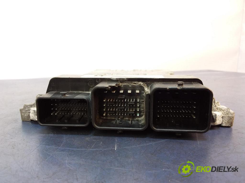 Ford C-max 2012 riadiaca jednotka Motor: AV61-12A650-ADD