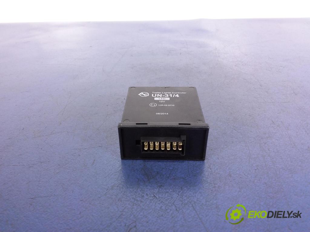 Ford C-max 2012 riadiaca jednotka 10R-035110