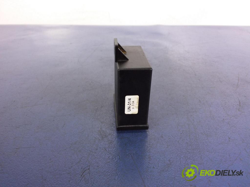 Ford C-max 2012 riadiaca jednotka 10R-035110