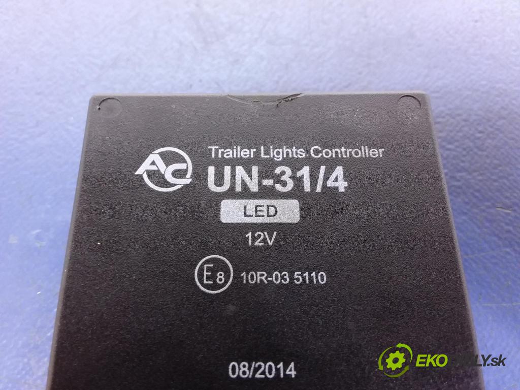 Ford C-max 2012 riadiaca jednotka 10R-035110