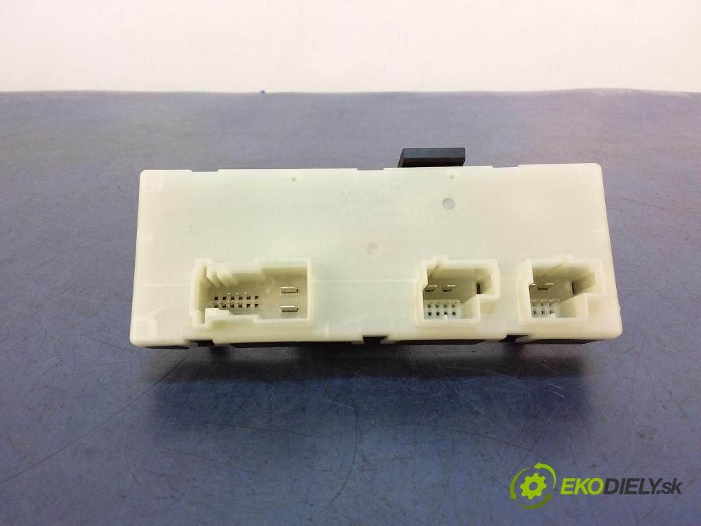 Bmw Seria 5 2017 riadiaca jednotka 7491951