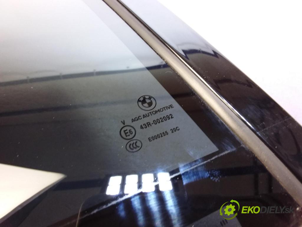 Bmw Seria 5 2017 sklo dvere zad Prava: