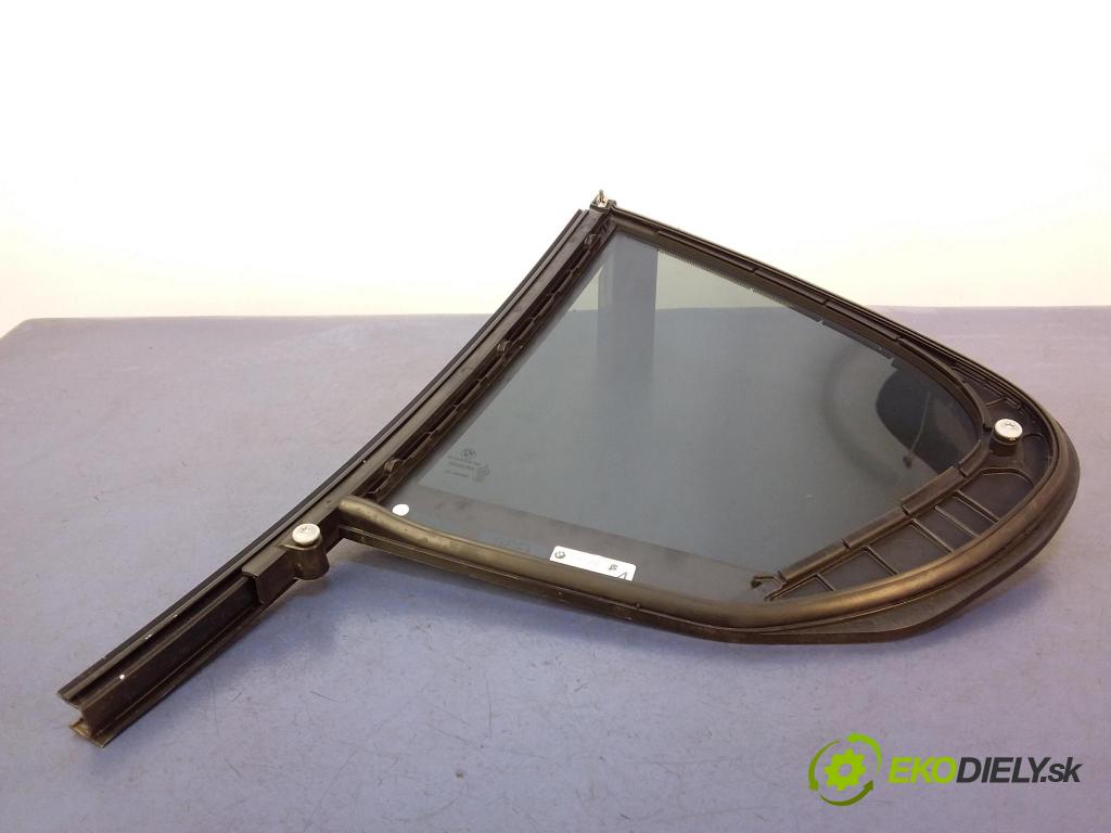 Bmw Seria 5 2017 sklo dvere zad Prava: