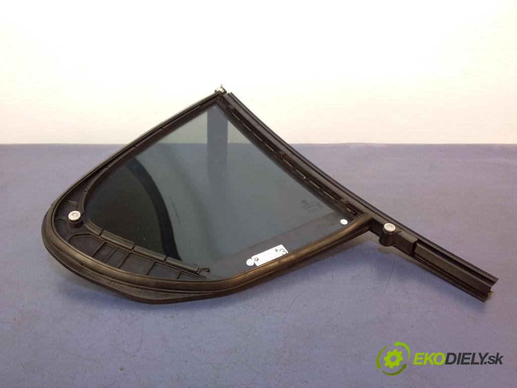 Bmw Seria 5 2017 sklo dvere zad ľavé 7387455