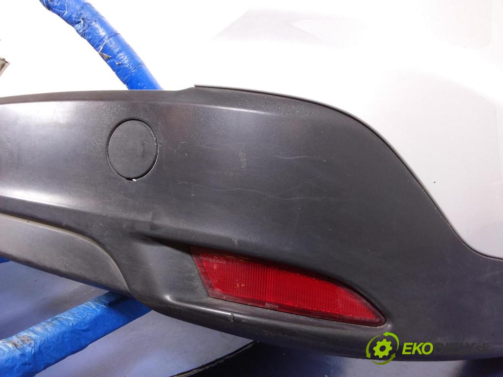 Ford Focus 2014 nárazník zad