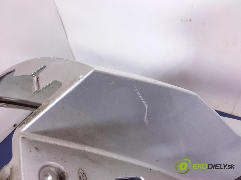 Ford Focus 2014 nárazník zad