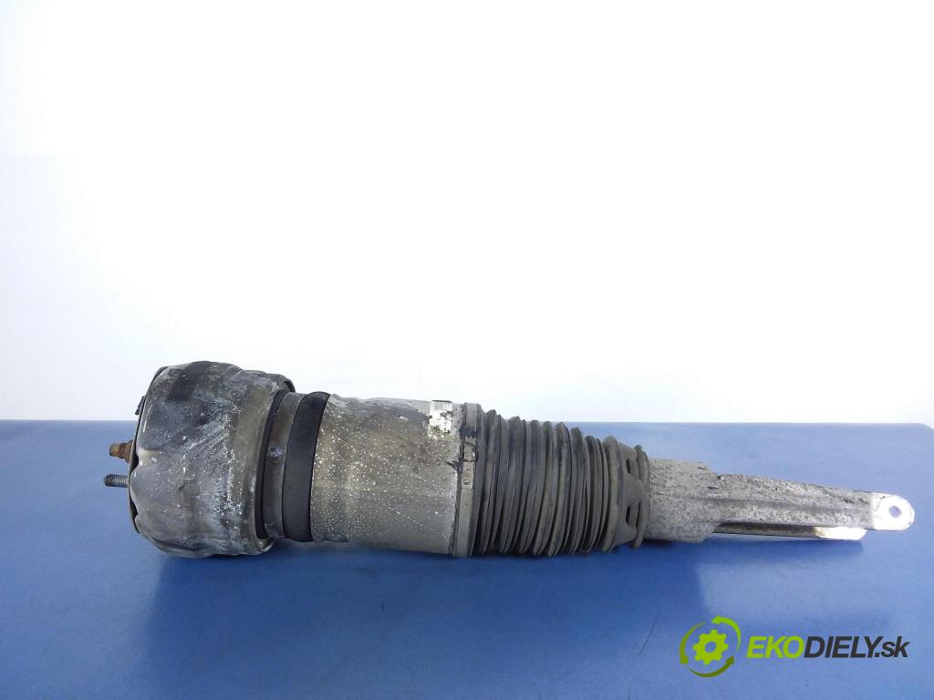 Porsche Panamera 2015 tlumič před Lewy. 97034305135