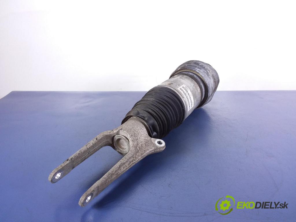 Porsche Panamera 2015 tlumič před Lewy. 97034305135