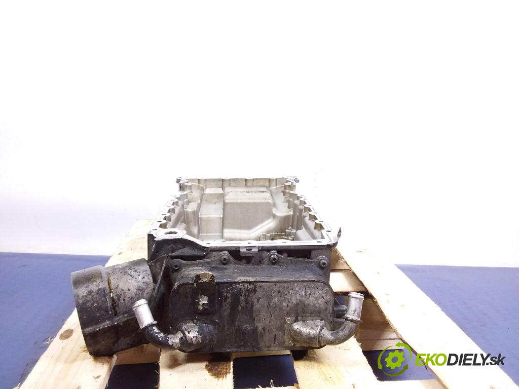 Porsche Panamera 2015 vaňa Olej: 948107161