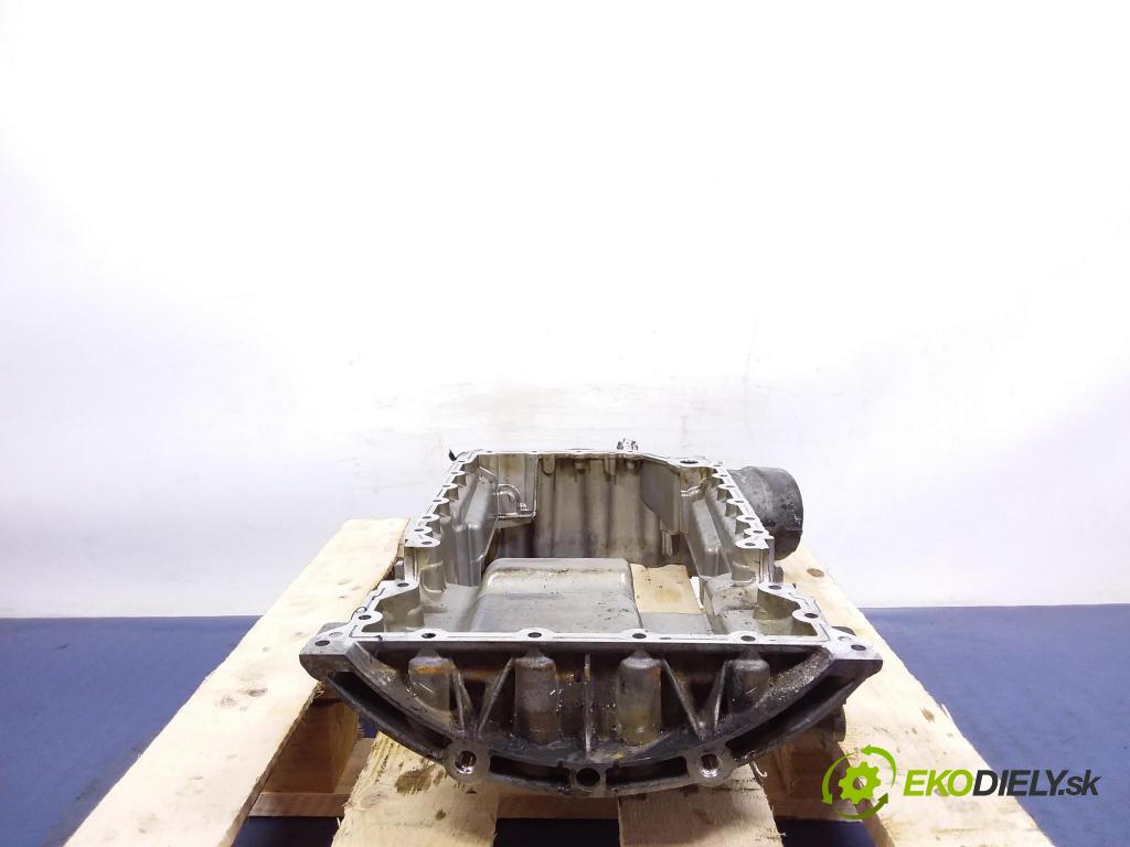 Porsche Panamera 2015 vaňa Olej: 948107161