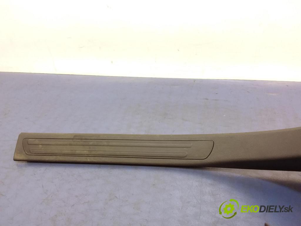 Audi Q7 2008 kryt Plast: Interiéry: 4L0867294