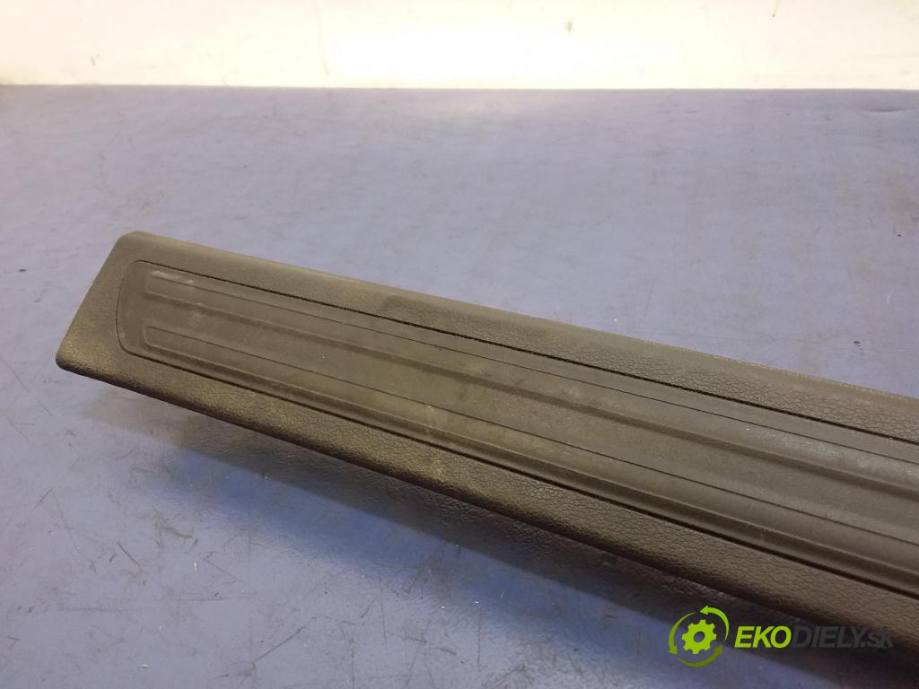 Audi Q7 2008 kryt Plast: Interiéry: 4L0867294