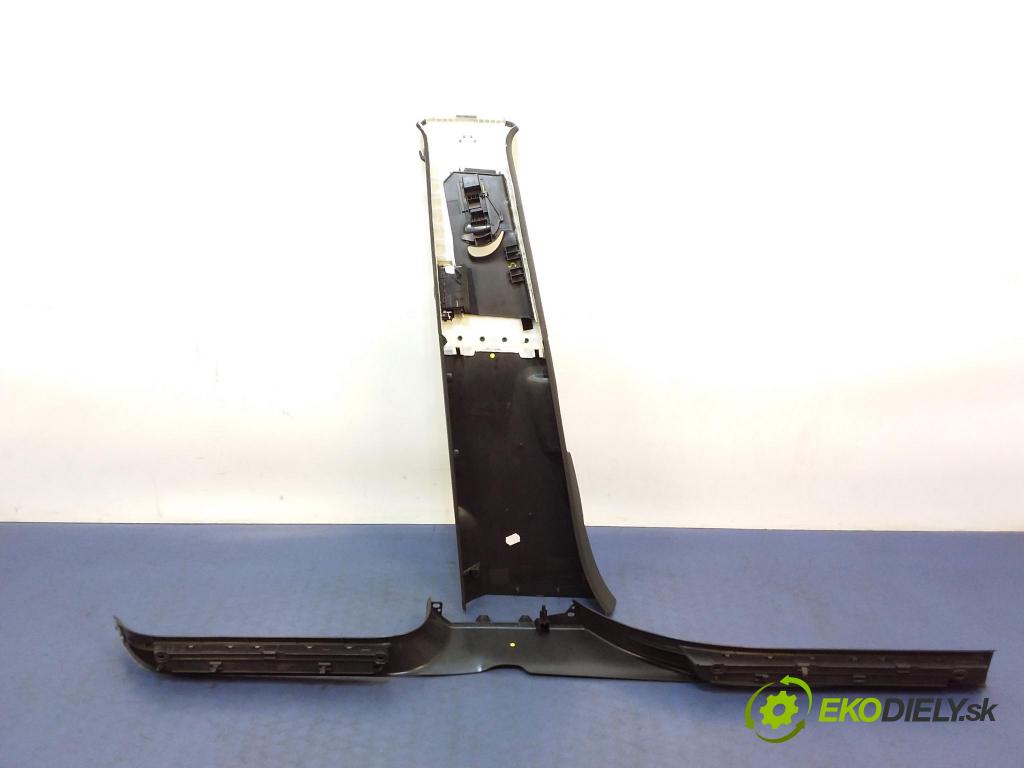 Audi Q7 2008 kryt Plast: Interiéry: 4L0867294