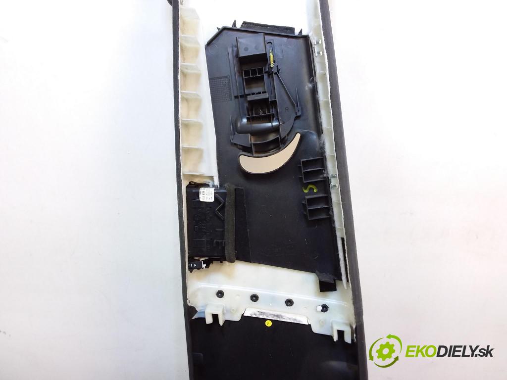 Audi Q7 2008 kryt Plast: Interiéry: 4L0867294