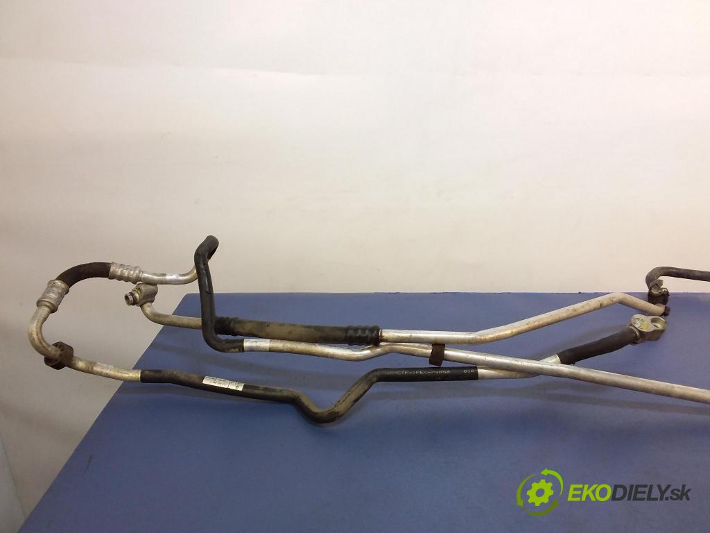 Audi Q7 2008 trubka Klimatizace: 7L8820886