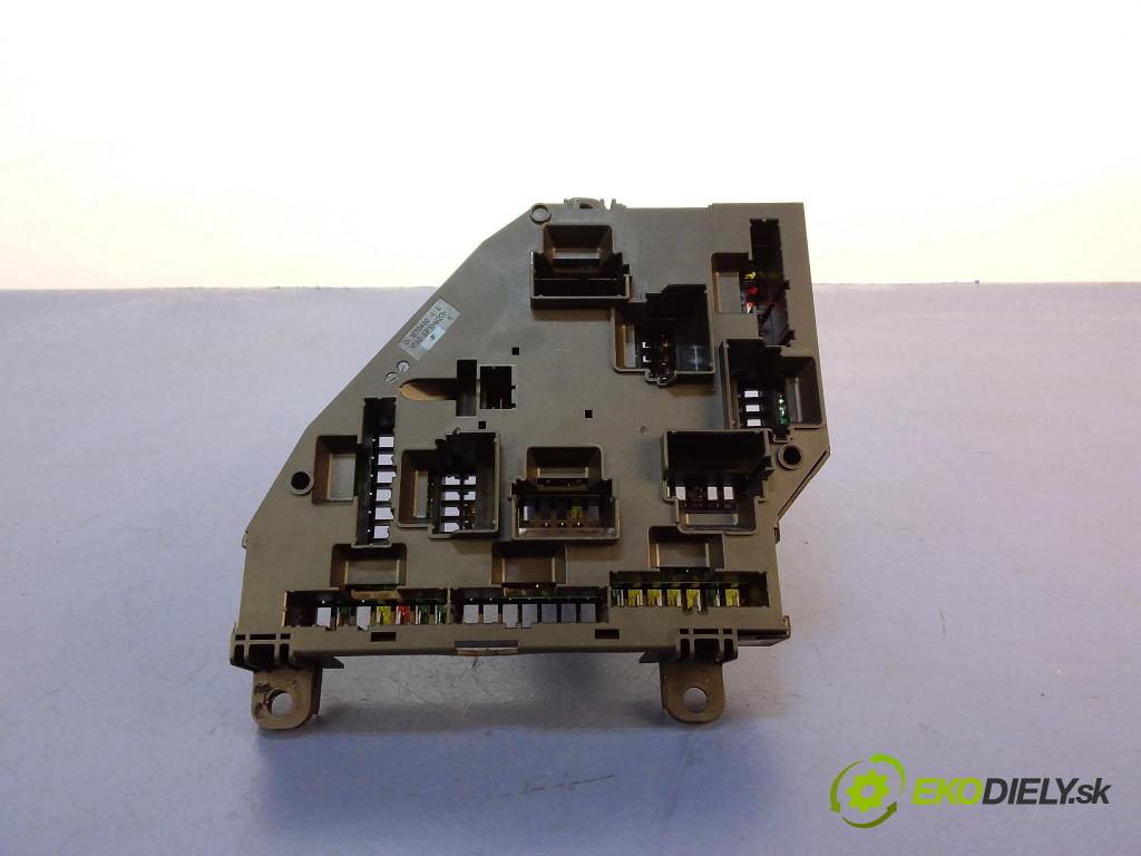 Bmw X3 2011 skrinka Poistky: 9192480