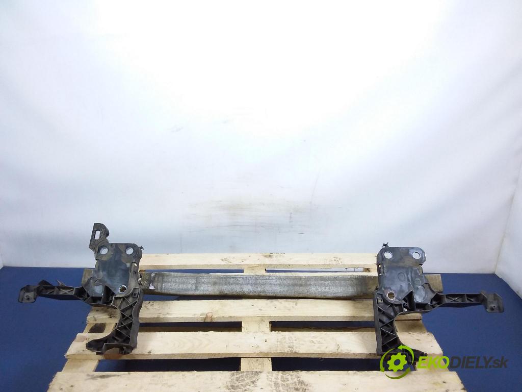 Renault Megane 2004 výztuha narazník před