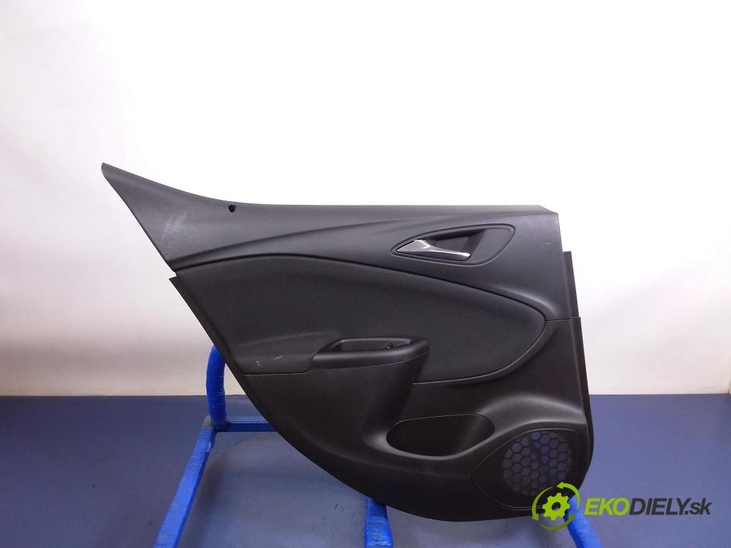 Opel Astra 2018 Čalounictví: dvere zad ľavá