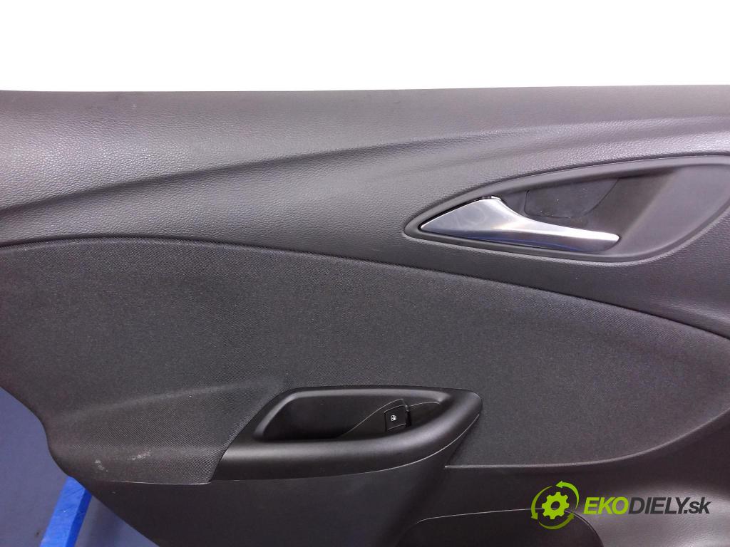 Opel Astra 2018 Čalounictví: dvere zad ľavá