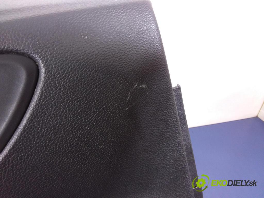 Opel Astra 2018 Čalounictví: dvere zad ľavá 