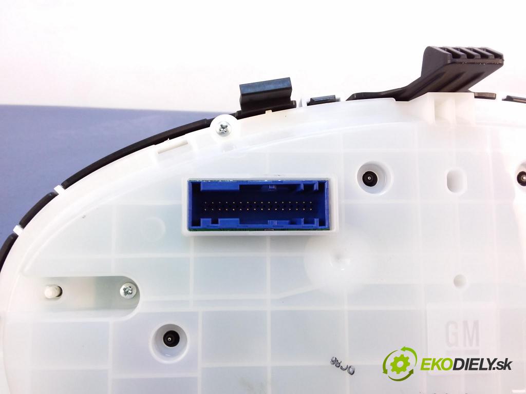 Opel Astra 2018 prístrojovka/ budíky 39187105