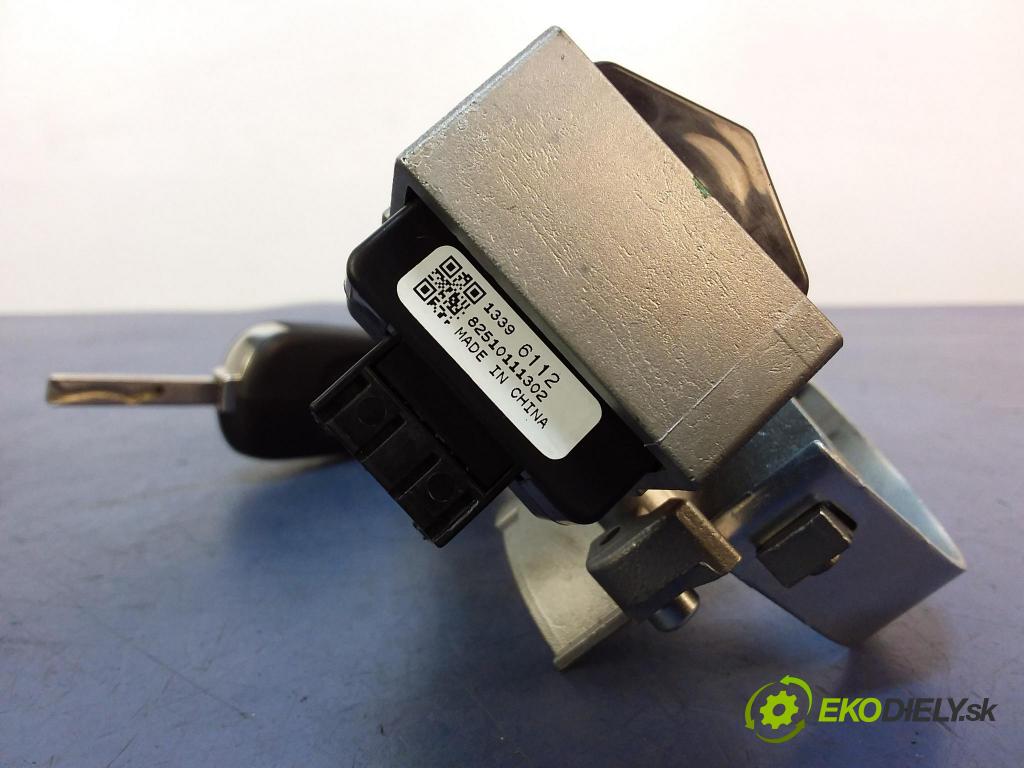 Opel Astra 2018 Spínač zapaľovania: 39153198