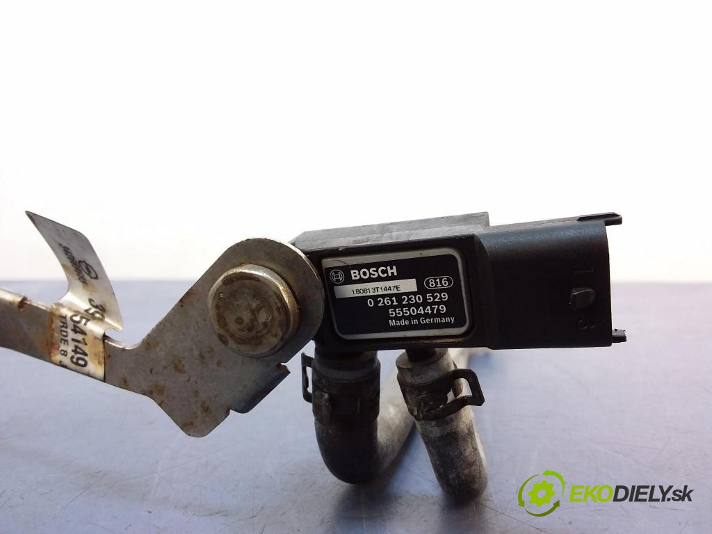 Opel Astra 2018 snímač 0261230529