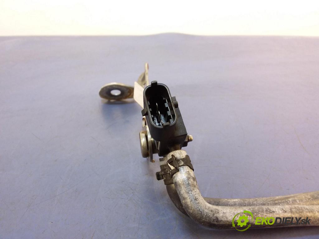 Opel Astra 2018 snímač 0261230529