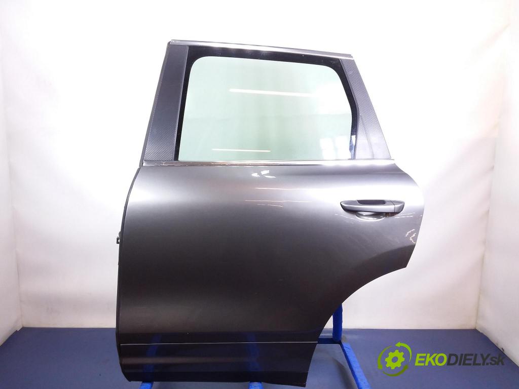 Porsche Cayenne 2014 dvere zad Vľavo: