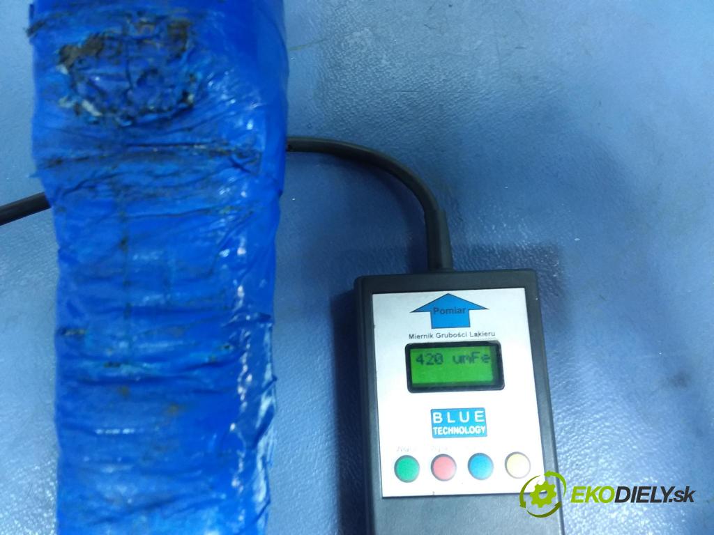 Porsche Cayenne 2014 dvere zad Vľavo: