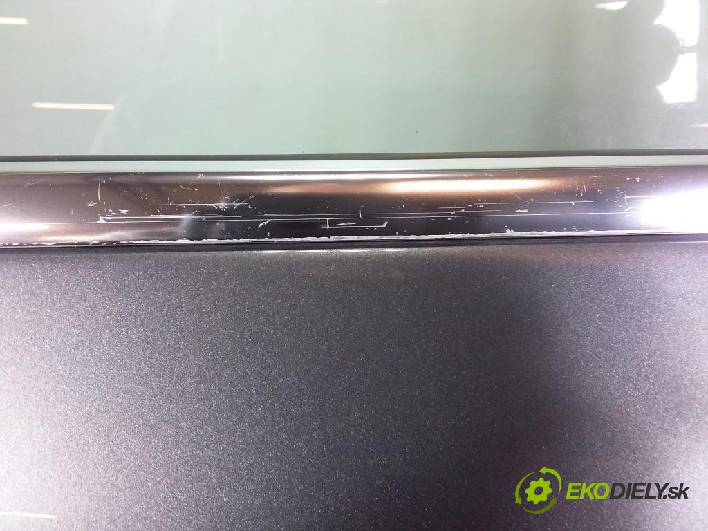 Porsche Cayenne 2014 dvere zad Vľavo: 