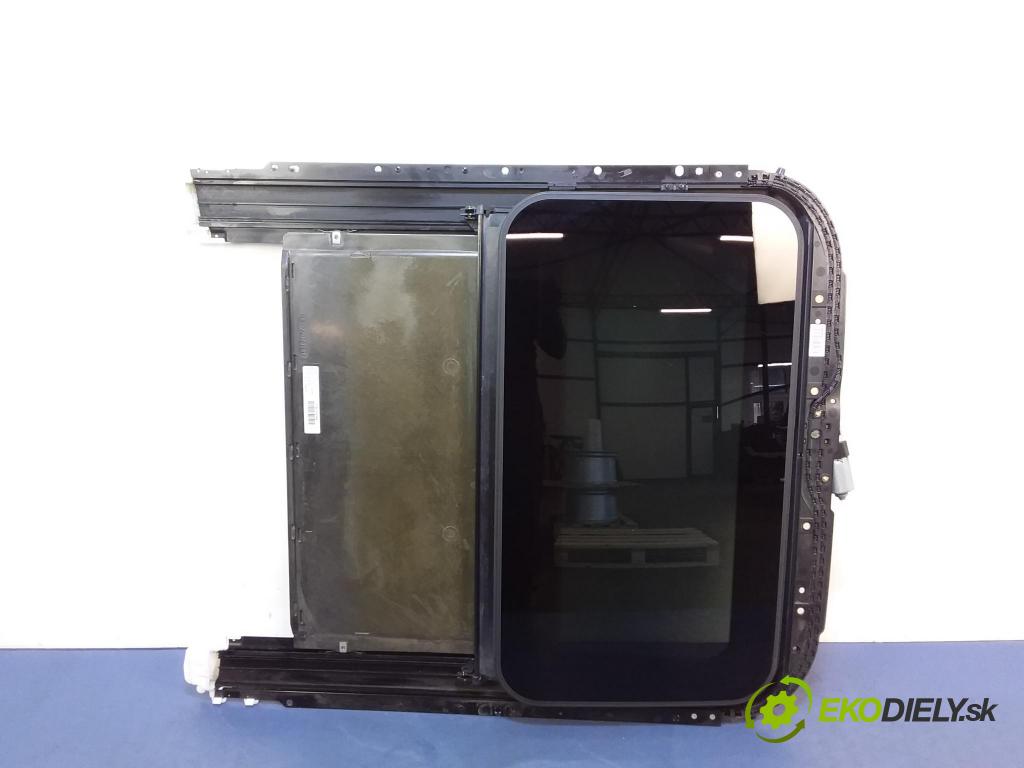 Porsche Cayenne 2014 Střešní okno: 7P5877255