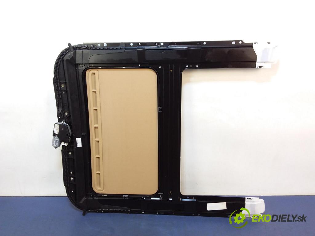 Porsche Cayenne 2014 Střešní okno: 7P5877255