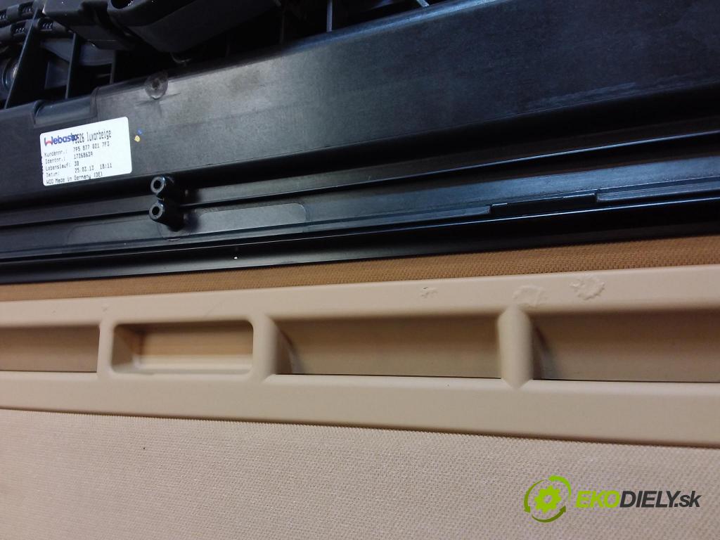 Porsche Cayenne 2014 Střešní okno: 7P5877255