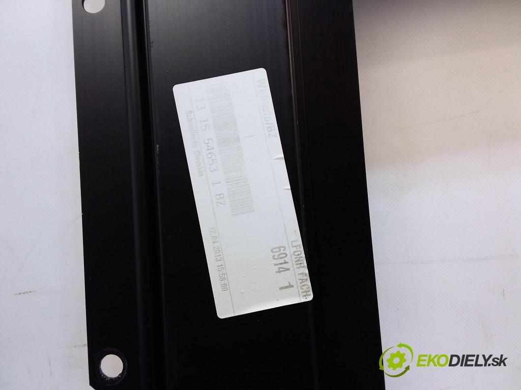 Porsche Cayenne 2014 Střešní okno: 7P5877255