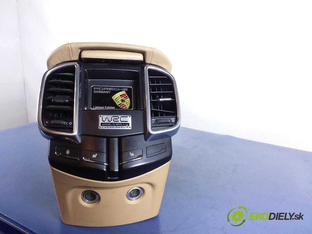 Porsche Cayenne 2014 operadlo