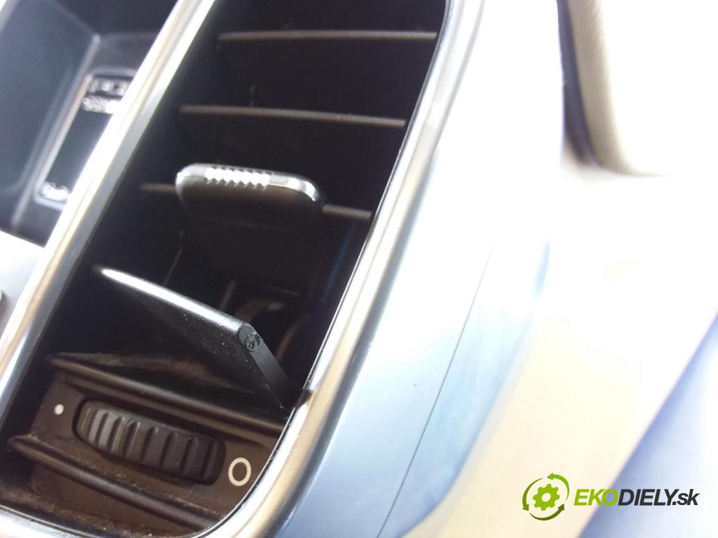 Porsche Cayenne 2014 operadlo