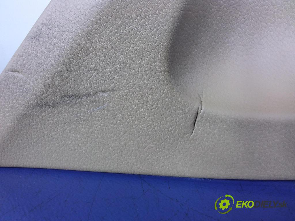 Porsche Cayenne 2014 operadlo